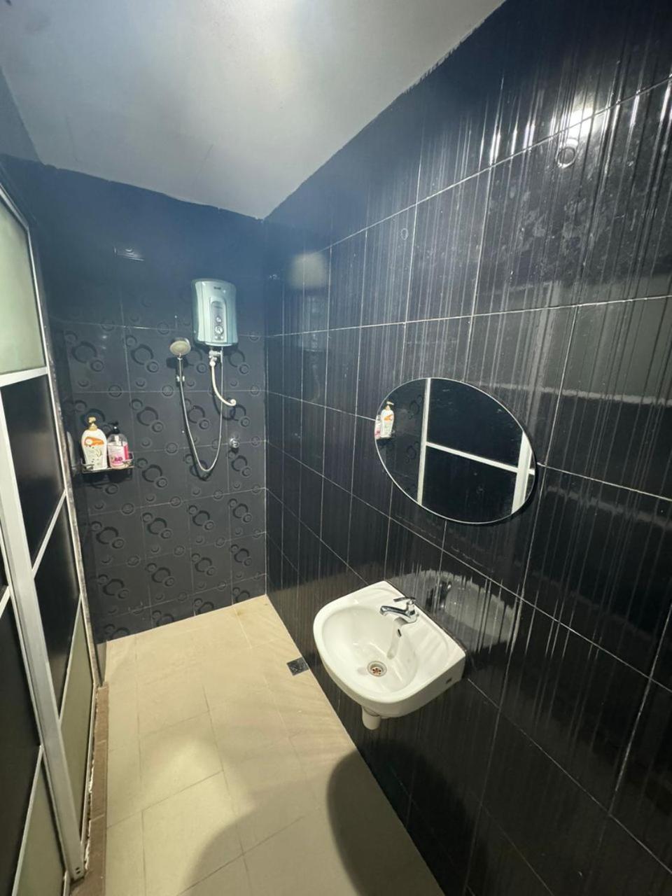 Momo Guest House 瓜拉丁加奴 外观 照片